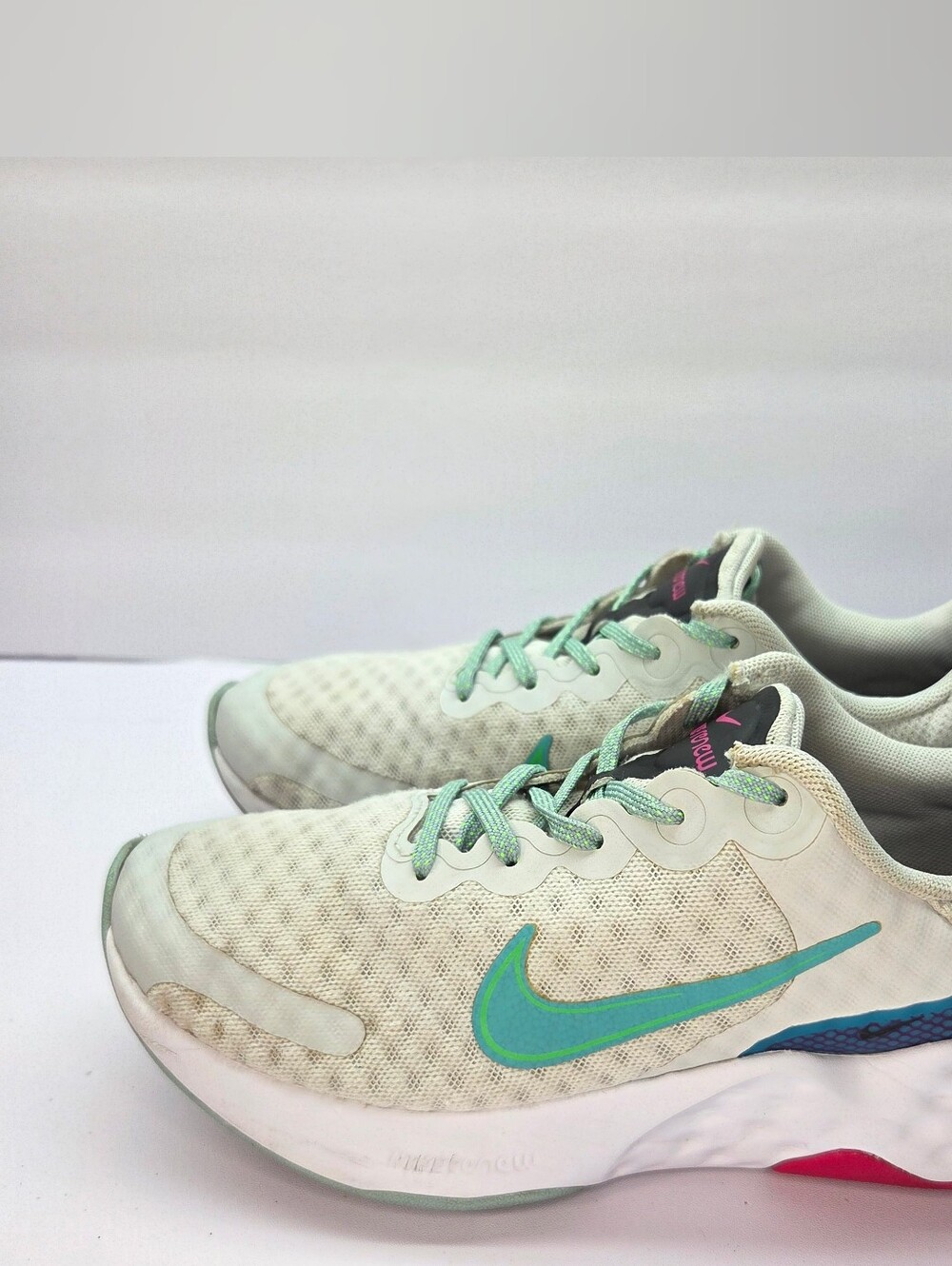 Nike Women's Size 7.5 Renew Running Shoes